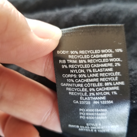 TNA | V-neck Cable Knit Sweater - Picture 5 of 8